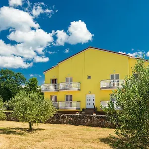 https://rooms-sea-goddess.primorje-gorskikotar.com